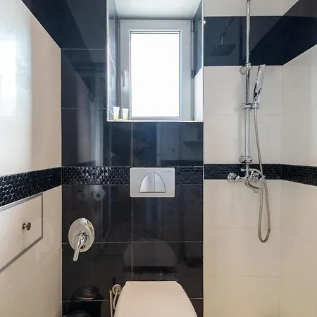 Apartment Fantastic - Two Bedroom, Two Bathroom Flat With Strategic Location