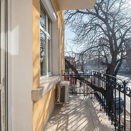 Fantastic - Two Bedroom, Two Bathroom Flat With Strategic Location Sofia